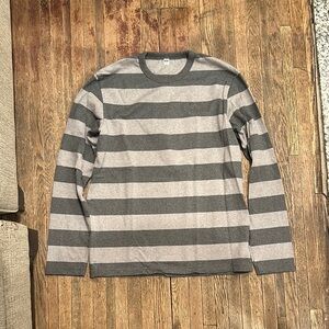 Uniqlo Gray Long Sleeve Tee Classic Stripes